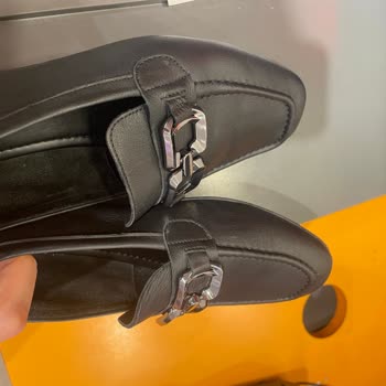 1 Günlük Ayakkabıda Dikiş Problemi Ve İade Talebi