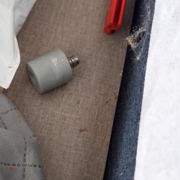 Kalitesiz Tasarım Ve Yetersiz Müşteri Hizmeti: Plastik Ayak Sorunu