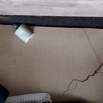 Kalitesiz Tasarım Ve Yetersiz Müşteri Hizmeti: Plastik Ayak Sorunu