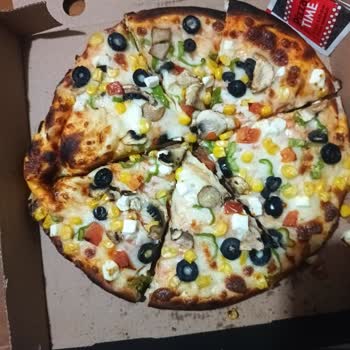 Yanık Pizza Ve İletişim Sorunlarıyla Karşılaştım