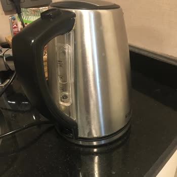 Demonti Otel'de Mağduriyet Ve Eksik Hizmet