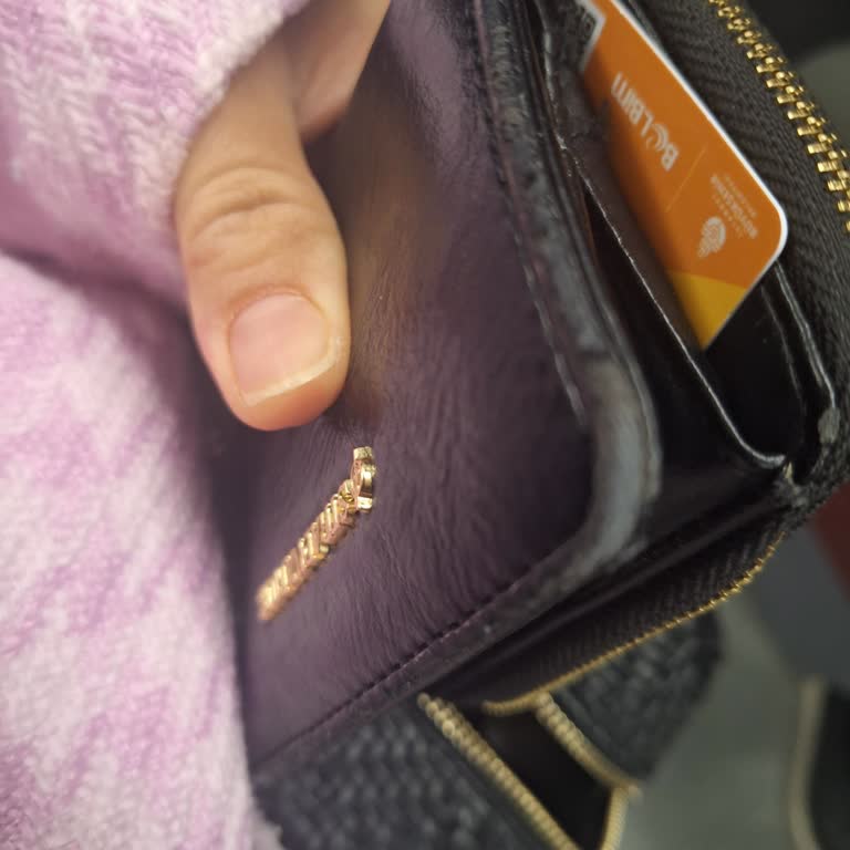 Stradivarius Cüzdan Hayal Kırıklığı Ve Müşteri Hizmetleri Sorunu