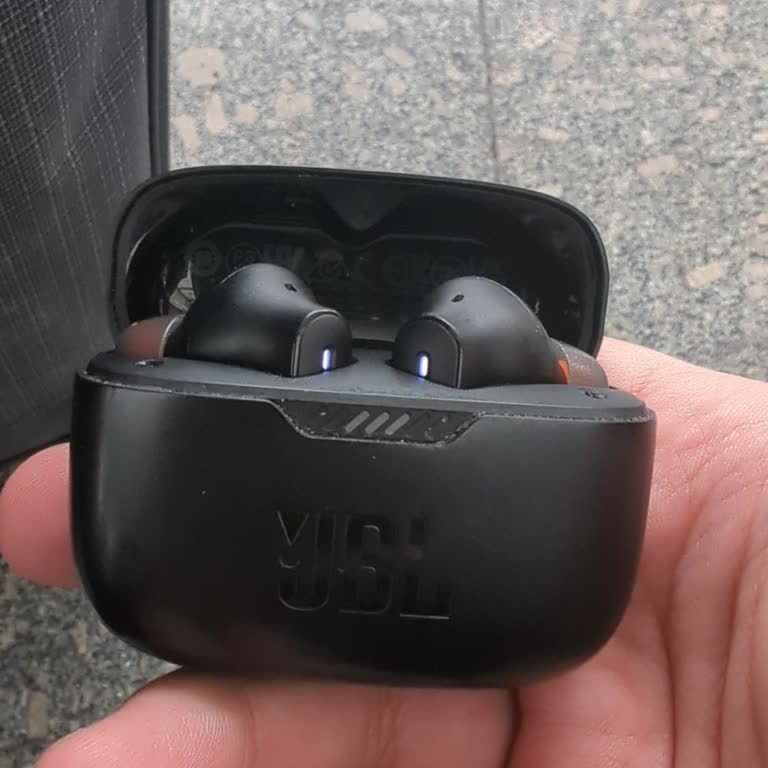 JBL Tune230NC Sol Kulaklık Şarj Sorunu