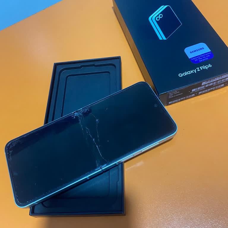 Samsung Galaxy Z Flip 6 Ekran Sorunu Ve Garanti Kapsamı