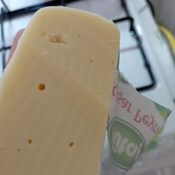 Sütaş Kaşar Peynirinde Şok Edici Yabancı Madde!