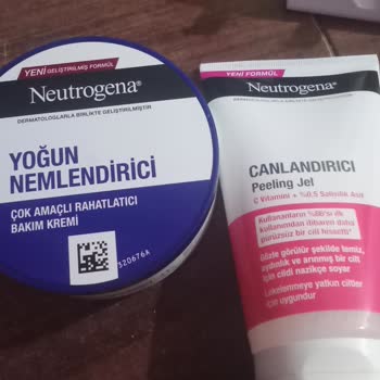 Neutrogena Revitalizing Peeling Gel вызвал жжение и акне
