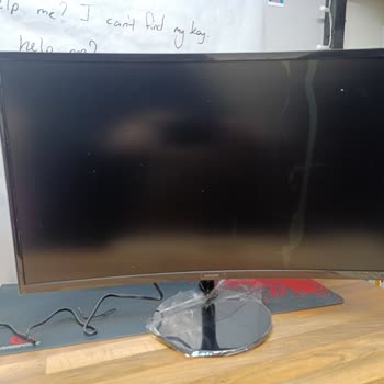 Samsung Sent Me a Broken Monitor and Refused to Accept My Unboxing Video Proof