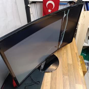 Samsung Sent Me a Broken Monitor and Refused to Accept My Unboxing Video Proof