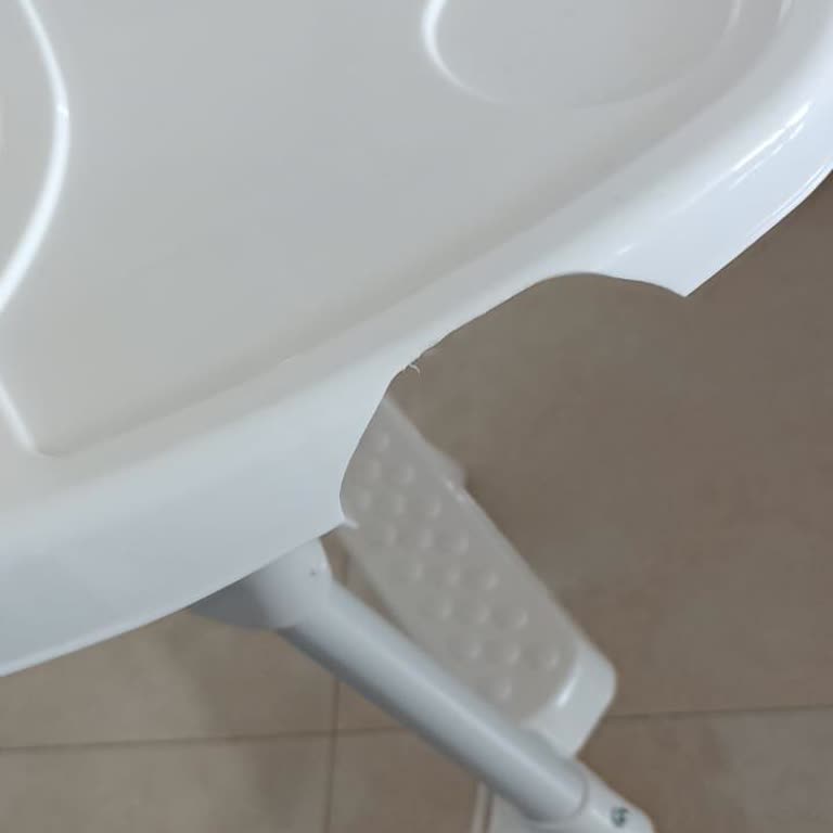 Kırık Mama Sandalyesi Tepsisi İçin Çözüm Bekliyorum
