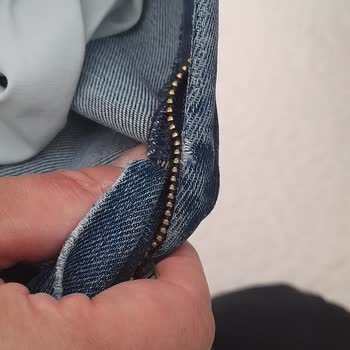 Kısa Sürede Deforme Olan Kot Pantolon