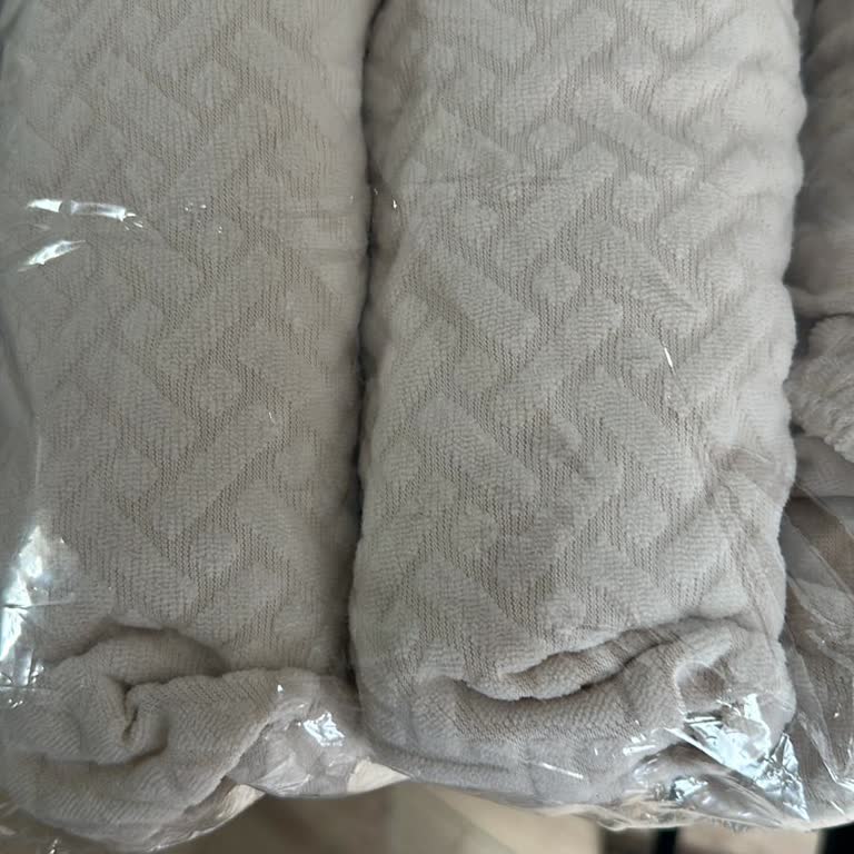 Probak Home Taş Gri Sipariş Edildi, Krem Renk Gönderildi!