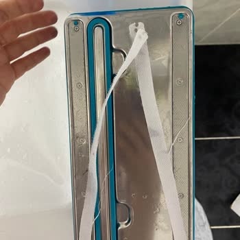 Aqua Plus Yer Silme Aparatında Yapışkan Sorunu