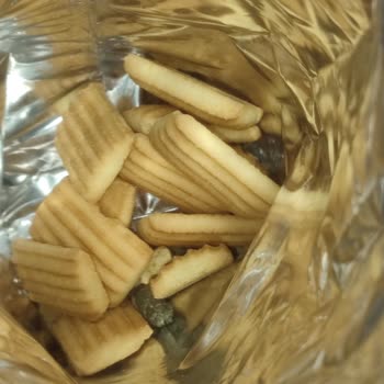 Ülker Bebek Bisküvisi Paketinden Çıkan Şok Edici Cisim!