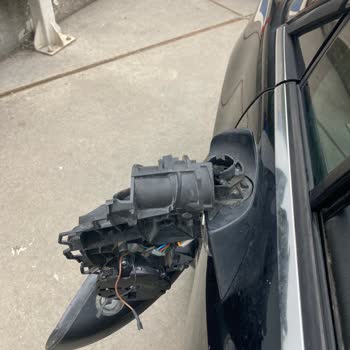 Araç Yıkama Servisinde Kırılan Ayna Sorunu