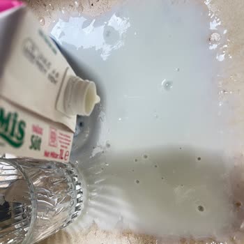 Bozuk Süt: Kahveye Koyduğumda Kesildi