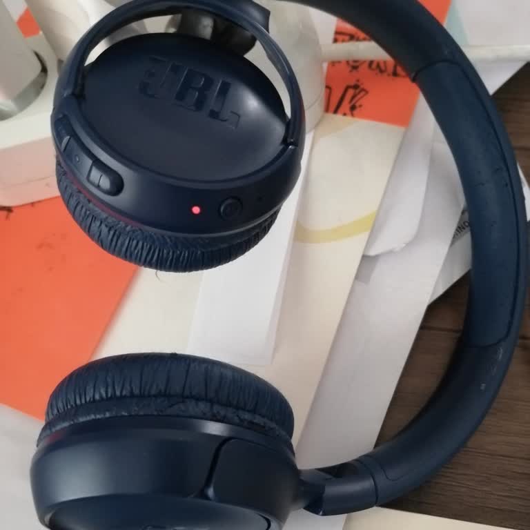 JBL Kulaklıkta Beklenmedik Şarj Sorunu