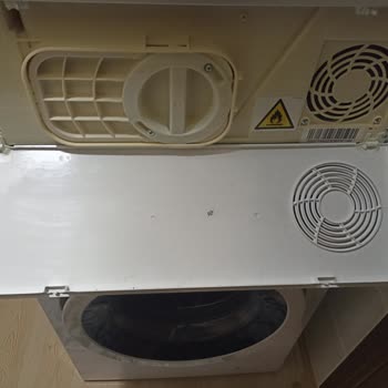 Hoover Çamaşır Kurutma Makinesi: Kalitesiz Parçalar Ve Yetersiz Servis