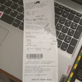 Renk Atmasıyla Hayal Kırıklığına Uğratan Denim Pantolon