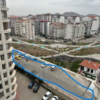 Kazakistan Dostluk Parkı Çevresinde Tehlikeli Hız Sorunu