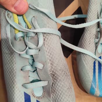 Adidas Kramponların Dayanıklılığı Sorgulanıyor