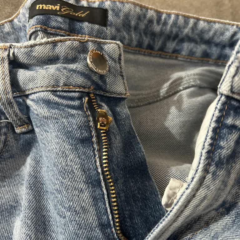 Mavi Jeans'te Hayal Kırıklığı: Fermuar Sorunu