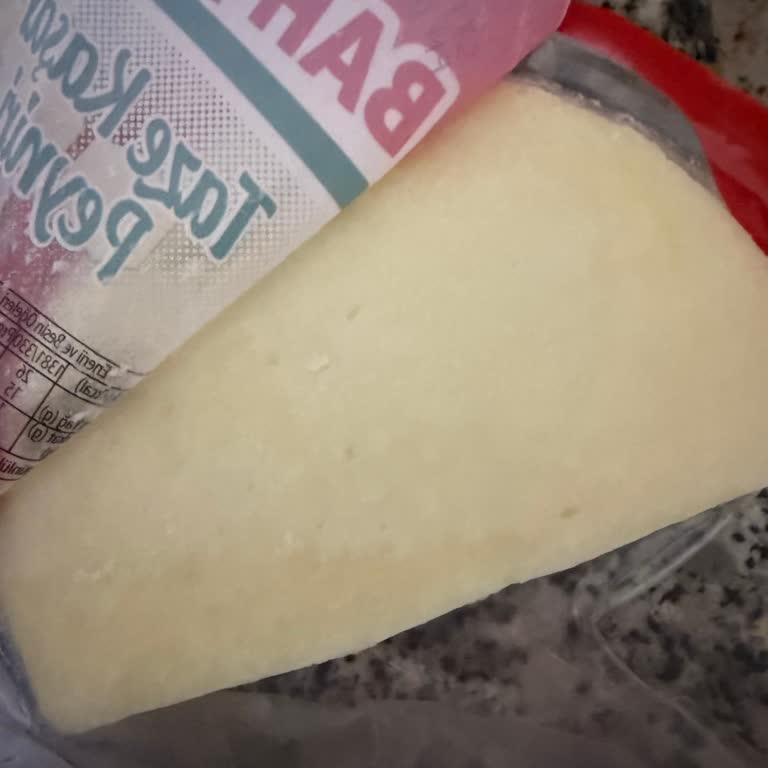 Bozuk Peynir Ve Yetersiz İade Süreci: Sağlığımız Tehlikede