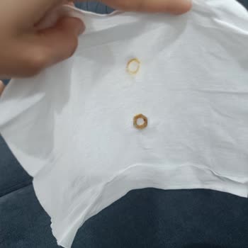 Islak Mendilden Çıkan Vida Somunu Şoku