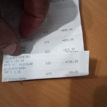 FLO Mağazasında Hediye Yanıltmacası