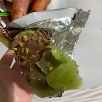 Dondurma Paketinde Şok Eden Görüntü