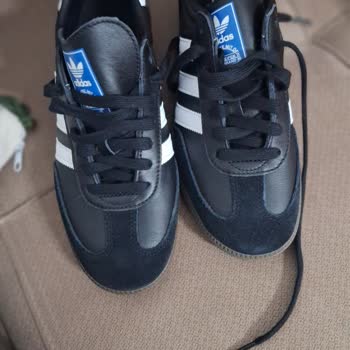 Adidas Yanlış Ayakkabı Çifti: Çözüm Bekliyorum