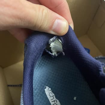 Skechers Ayakkabının Hızla Deformasyonu Ve Olumsuz İnceleme Sonucu