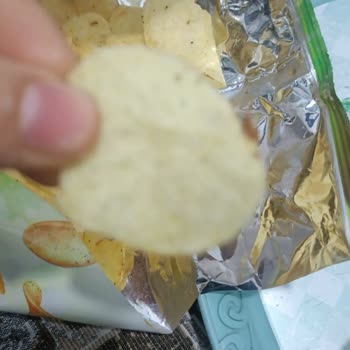 BİM Market'ten Alınan Cips Paketinde Böcek Şoku!