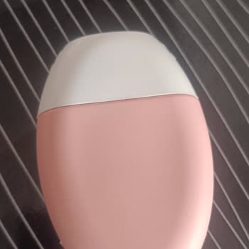Trendyol Sent Me Iluvia Sunscreen With No Label That Gave Me Acne After Use