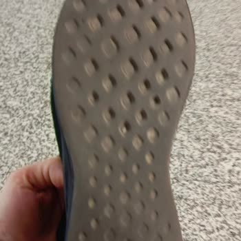 LCW Ayakkabının Tehlikeli Kayganlığı Ve İlgisizlik