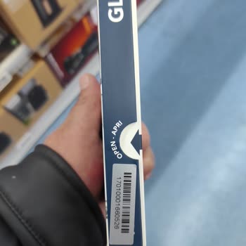 Yanlış Telefon Kılıfı Ve İlgisiz Personel