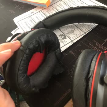 Kulaklık Pedleri Ve Kabloda Soyulma Sorunu