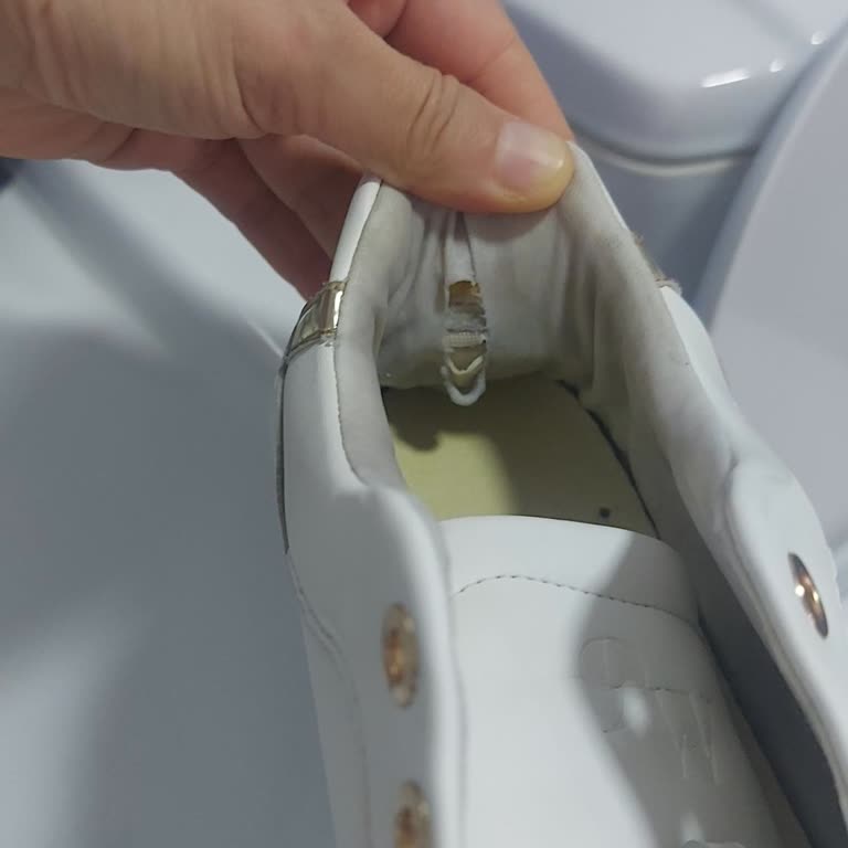 Nine West Ayakkabılarında Yırtılma Sorunu