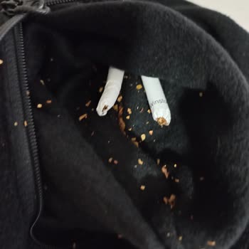 Slazenger Polar Hırkadan Çıkan Sigara Şoku