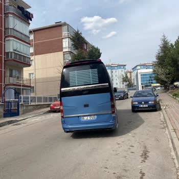 Dolmuş Şoförünün Yolcu İndirme Konusundaki İnatçı Tutumu