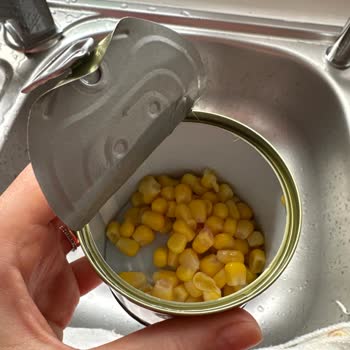 Tat Konserve Mısırda Eksik Ürün Ve Ambalaj Hatası