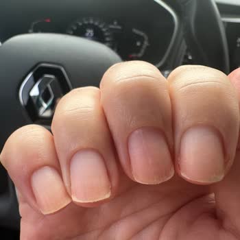 Profesyonellikten Uzak Manikür Ve Pedikür Deneyimi