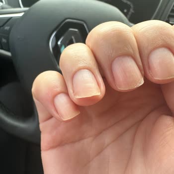 Profesyonellikten Uzak Manikür Ve Pedikür Deneyimi