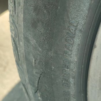 Sorunlu Lastikler Ve Yetersiz Müşteri Hizmeti