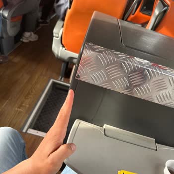 Otobüs Koltuğundaki Hayati Tasarım Hatası