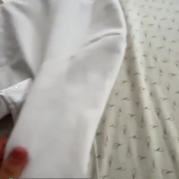Avva Giyim Dökülen Bir Şeyin Üzerinden Çıkmaması
