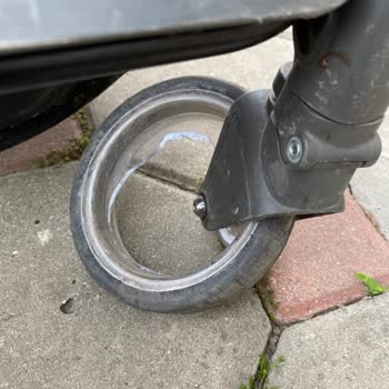 Kraft Bebek Arabasının Tekeri Kırıldı, Teknik Servis Ulaşılmaz