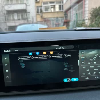 Araç Multimedya Sorunları Ve Servis Deneyimi Hayal Kırıklığı