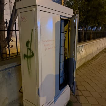 Tehlike Saçan Açık Kapağa Çözüm Bekliyorum