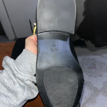 Mango Ayakkabı ve Kazak Alışverişinde Büyük Hayal Kırıklığı