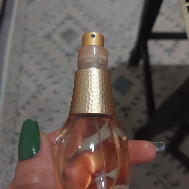 Sahte Parfüm Skandalı: Dolap Uygulamasında Güven Sorunu